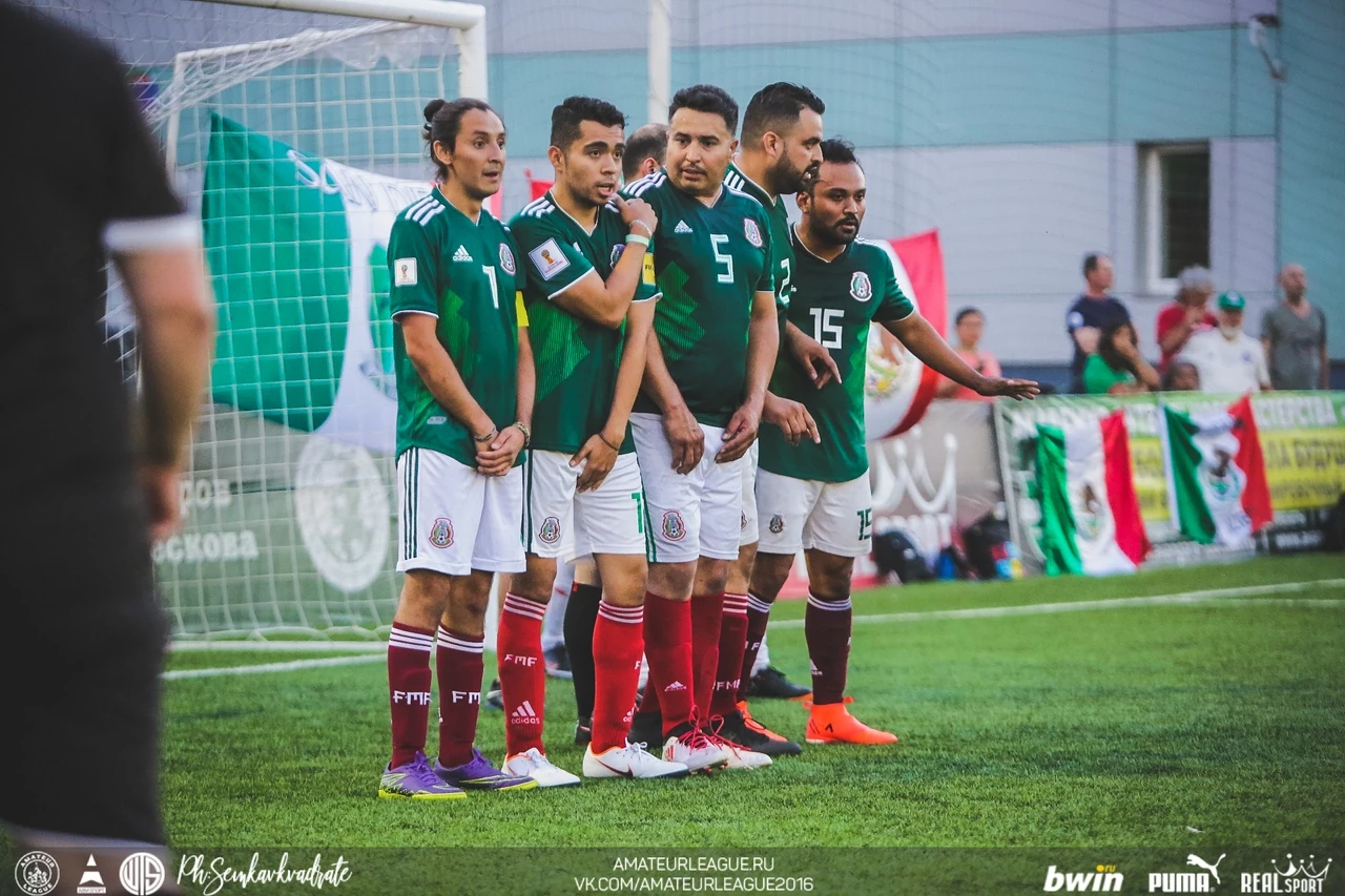Lozano desborda por banda